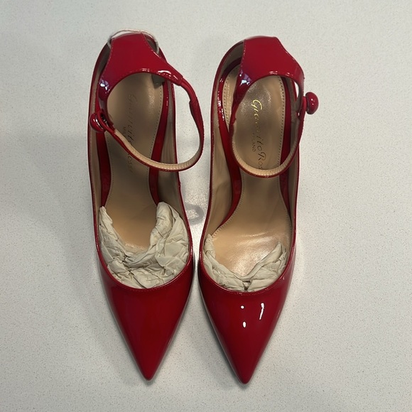 NWT Gianvito Rossi Vivian Patent-leather Pumps - Red - Picture 2 of 13